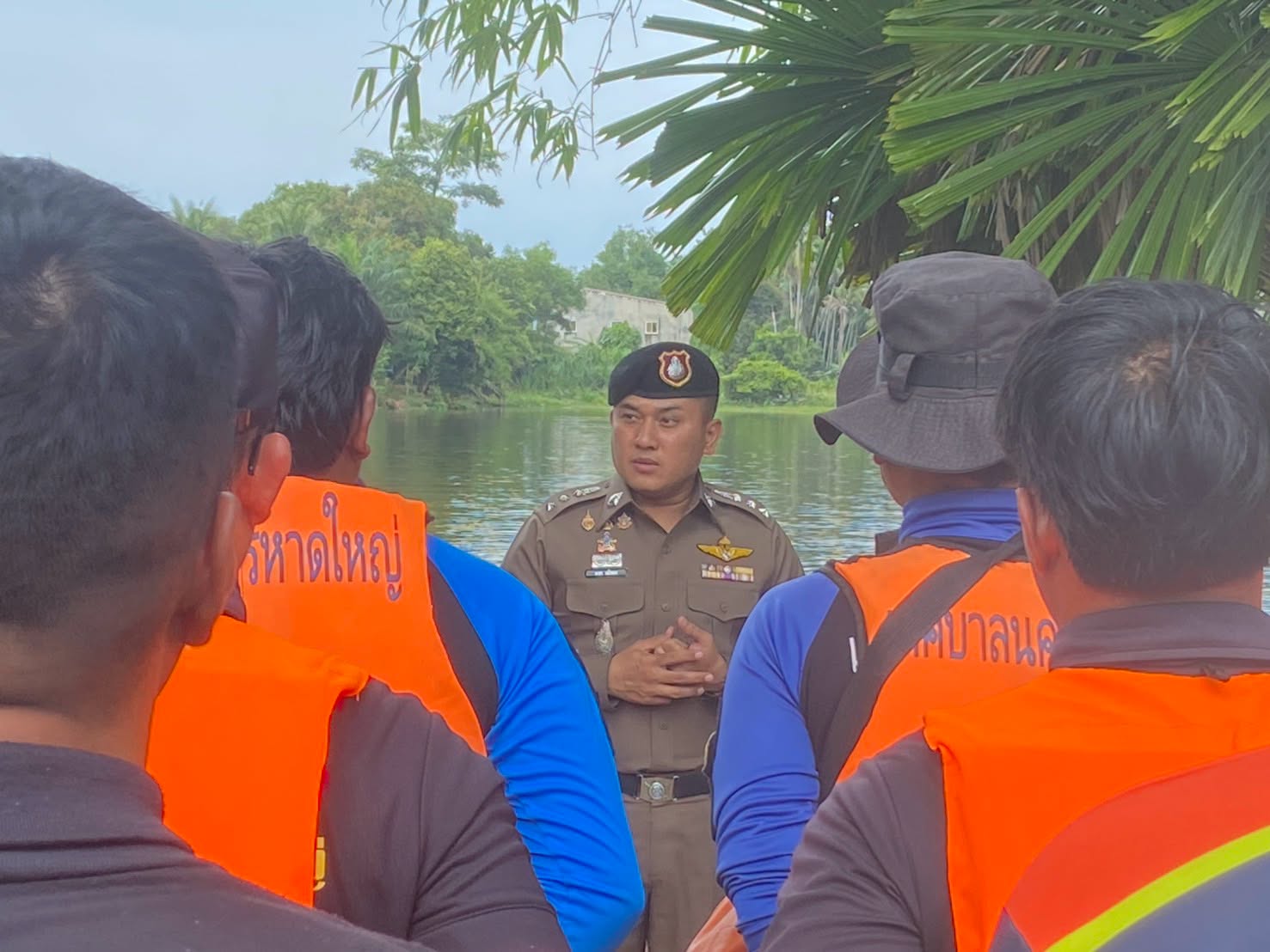 ผกก.หาดใหญ่ ตรวจเยี่ยมการซักซ้อมทักษะการขับเรือ เพื่อเตรียมความพร้อมรับมือสถานการณ์อุทกภัย