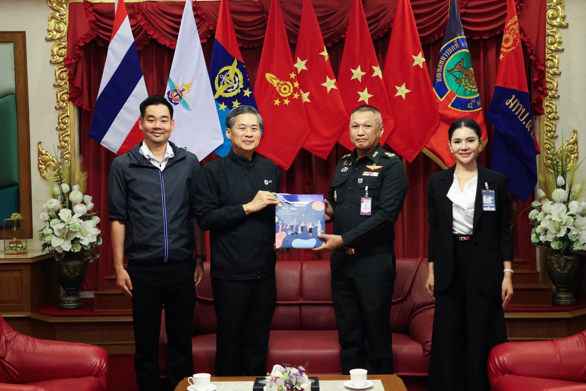 มณฑลทหารบกที่ 42 ให้การต้อนรับผู้อำนวยการท่าอากาศยานนานาชาติหาดใหญ่ เข้าเยี่ยมคารวะ