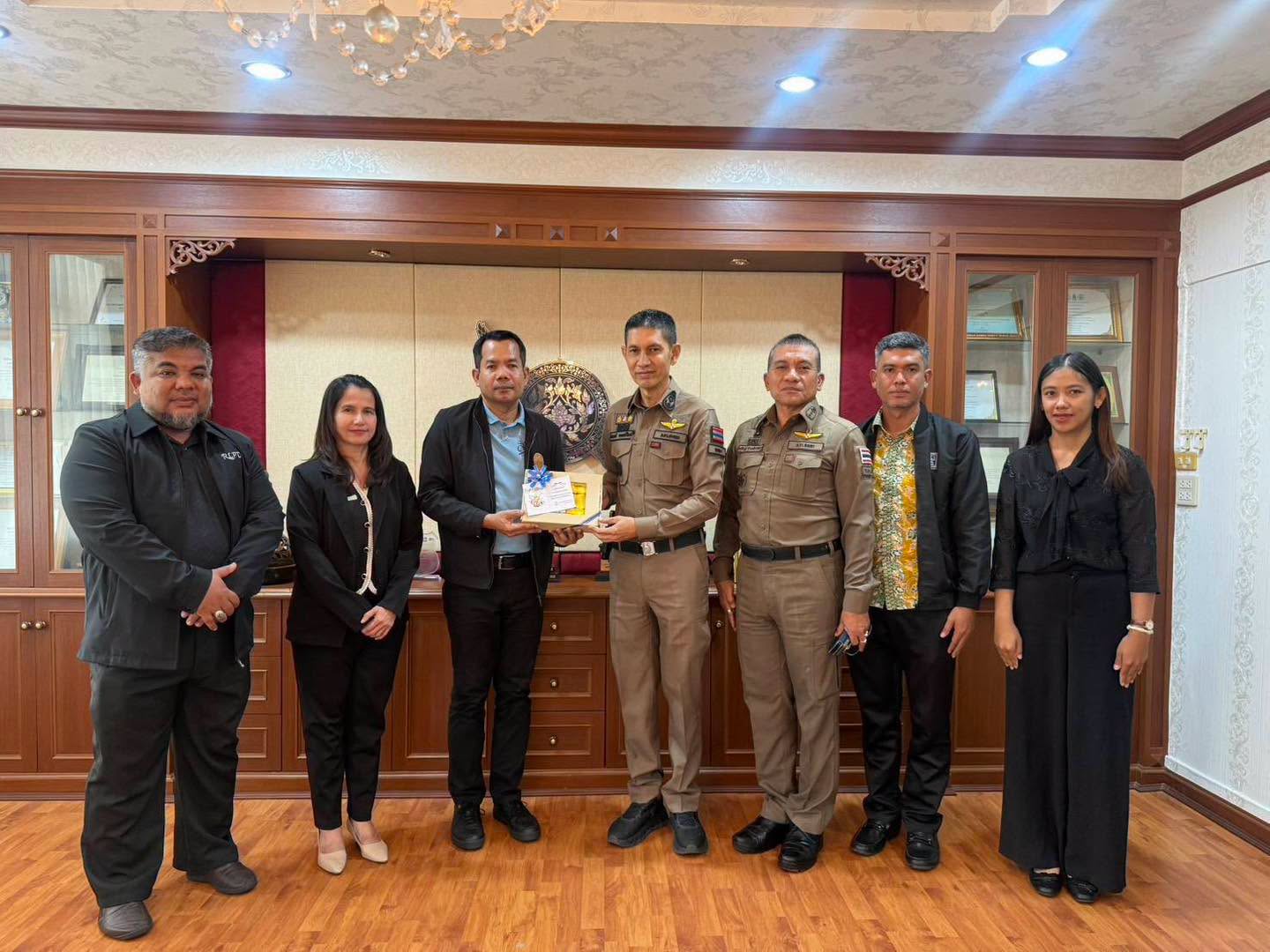 ผู้การฯ สงขลา ต้อนรับ นายอรุณ สุขน่วม ยุติธรรมจังหวัดสงขลา