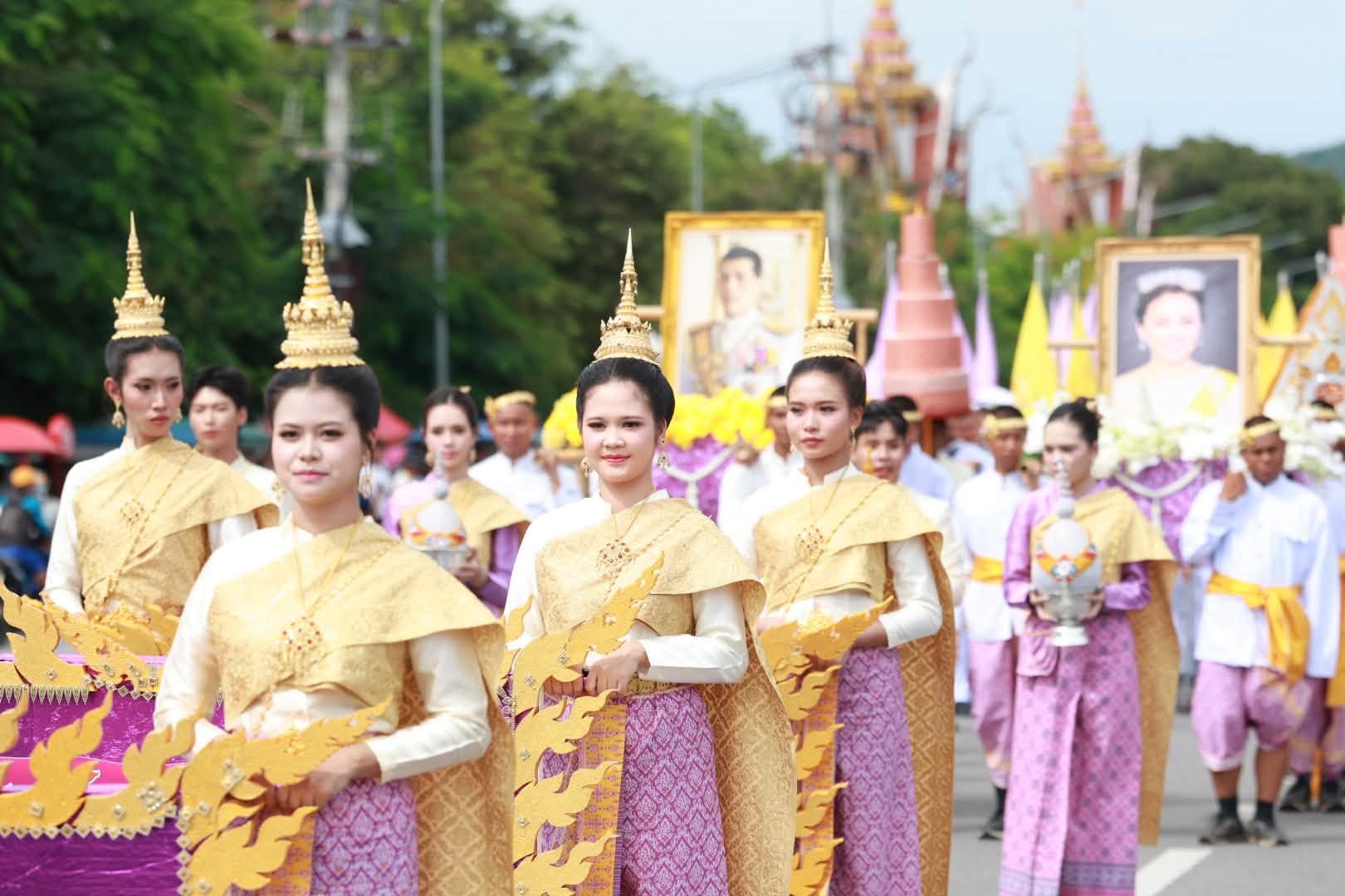 ขบวนแห่เรือพระสงขลา คึกคักด้วยเสียงร้องบทลากพระ “เฮโล…” และ “อี้สาระพา…”